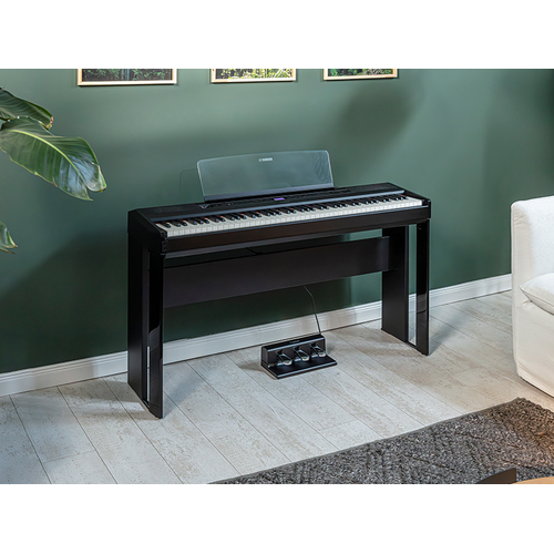The P-525B on an optional stand with three-pedal unit